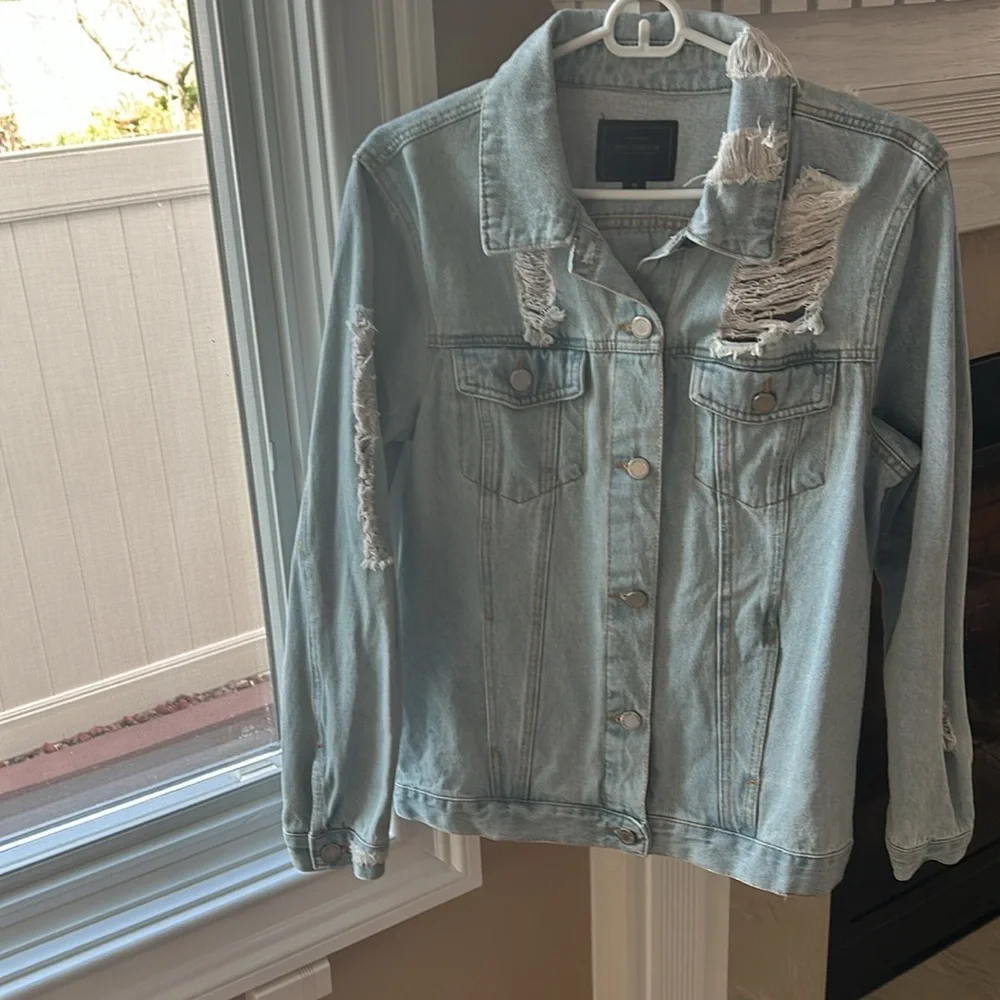 Miss London denim jacket size M heavily distressed light blue worn once - Picture 4 of 4